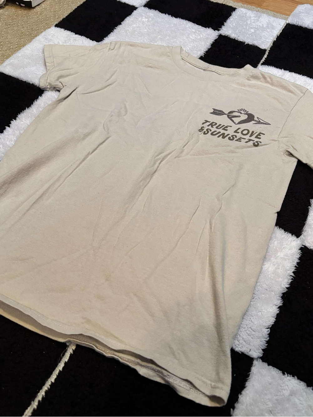 Gildan Cream Short Sleeve Tee with 'True Love & Sunsets' Chest Graphic